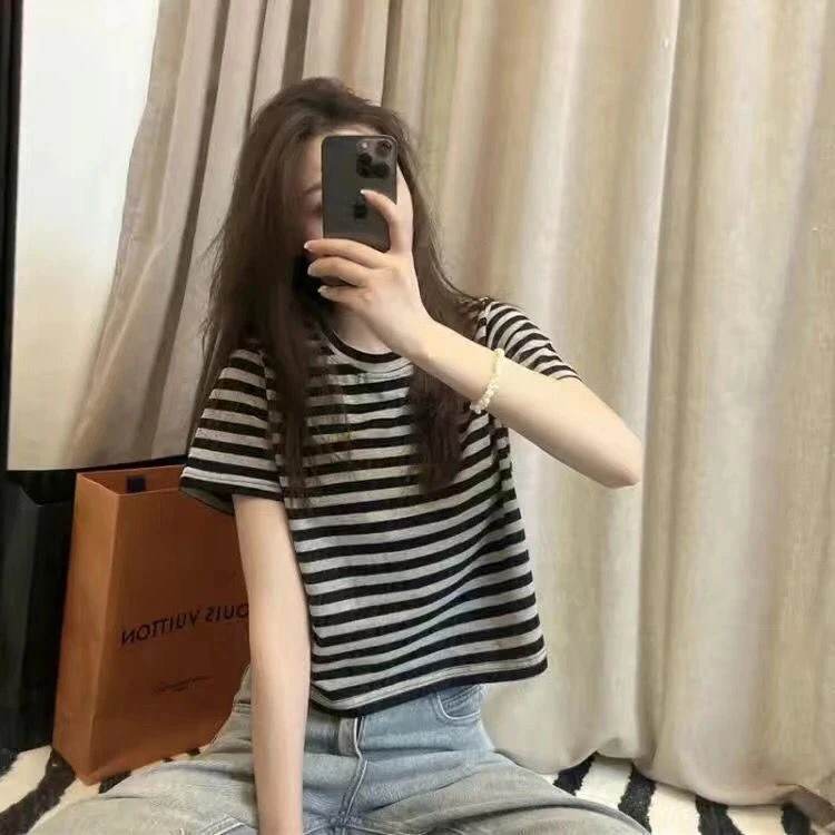 纯棉正肩条纹短款t恤女短袖小个子2025新款设计感小众爆款上衣夏
