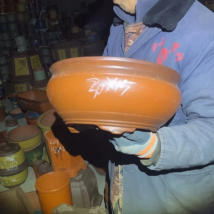 紫砂花盆紫砂花盆和小