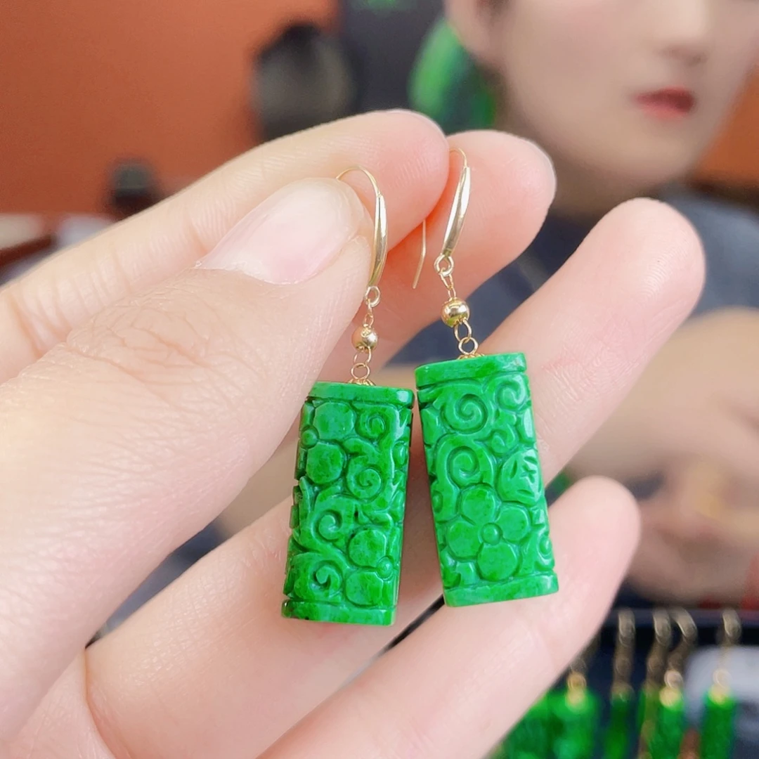 翡翠18K金镶嵌耳饰