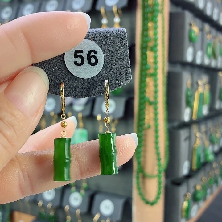 和田玉18K金镶嵌耳饰