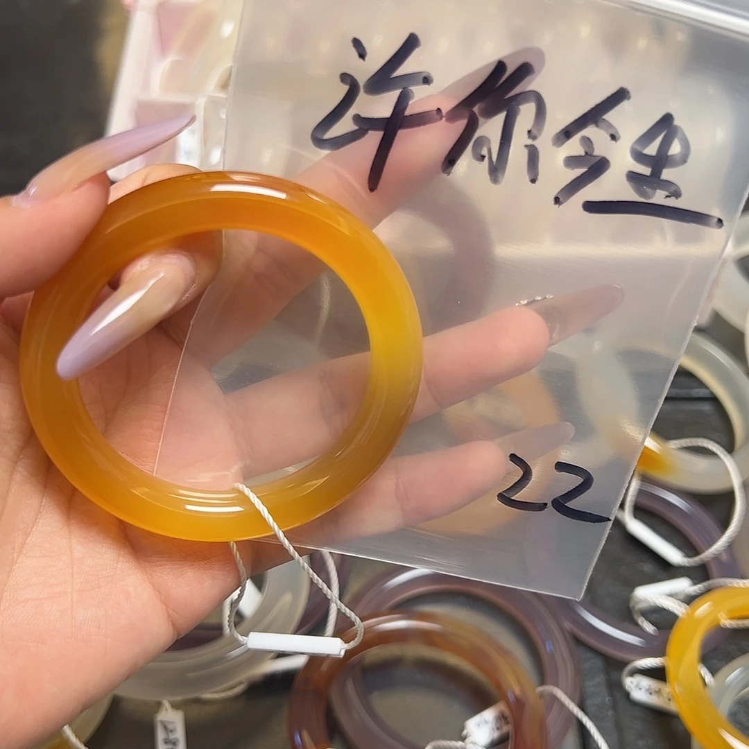 许***生玛瑙/玉髓未镶嵌手镯