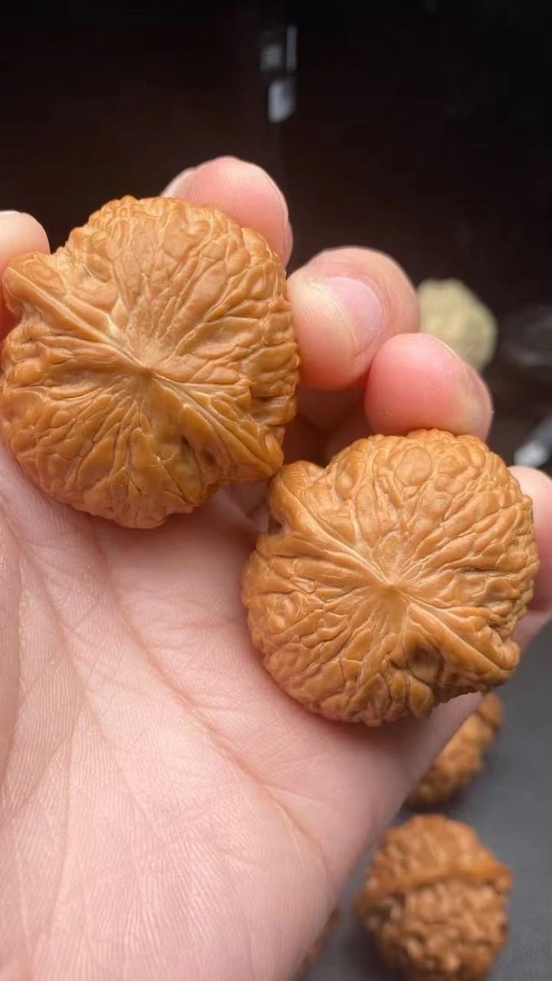 文玩核桃平谷元宝狮子头手把件收藏精品高端盘玩核桃