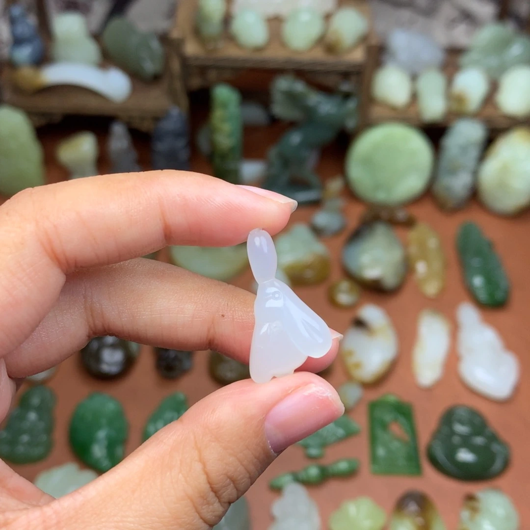 和田玉未镶嵌挂件