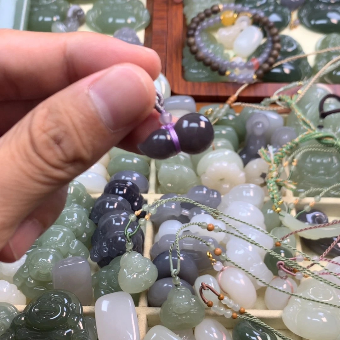 【闪购商品】颈饰未镶嵌和田玉牵*