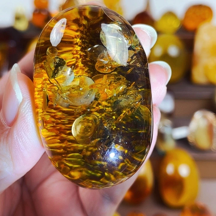 琥珀未镶嵌裸石吊坠