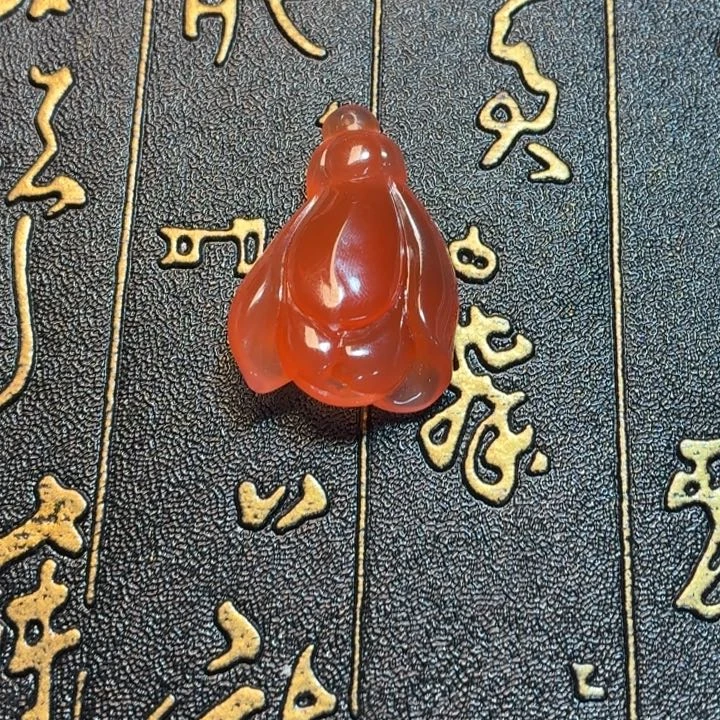 小***红南红玛瑙未镶嵌挂件