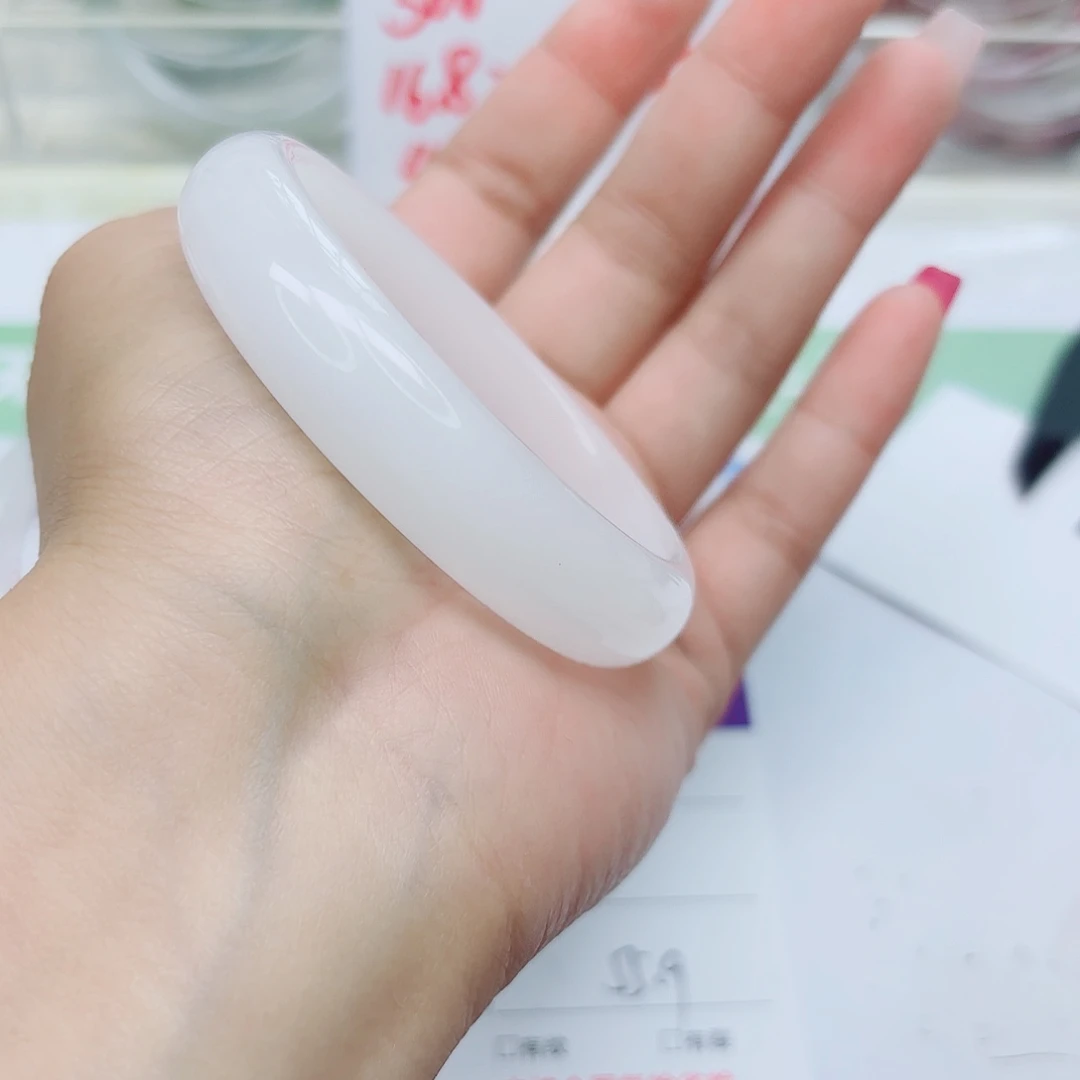 未镶嵌手镯石英质玉47/5655