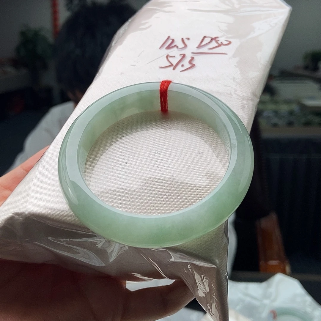 未镶嵌手镯翡翠拍一发一