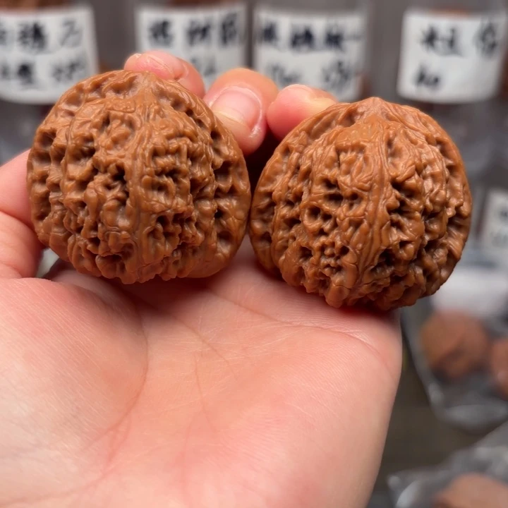 吱***赵吊坠桃核42南疆石1111