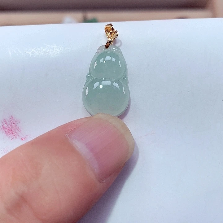 翡翠未镶嵌颈饰吊坠