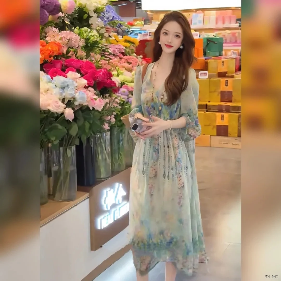 1362 2025夏季新款尊贵大牌精致感V领碎花束腰显瘦展现魅力连衣裙