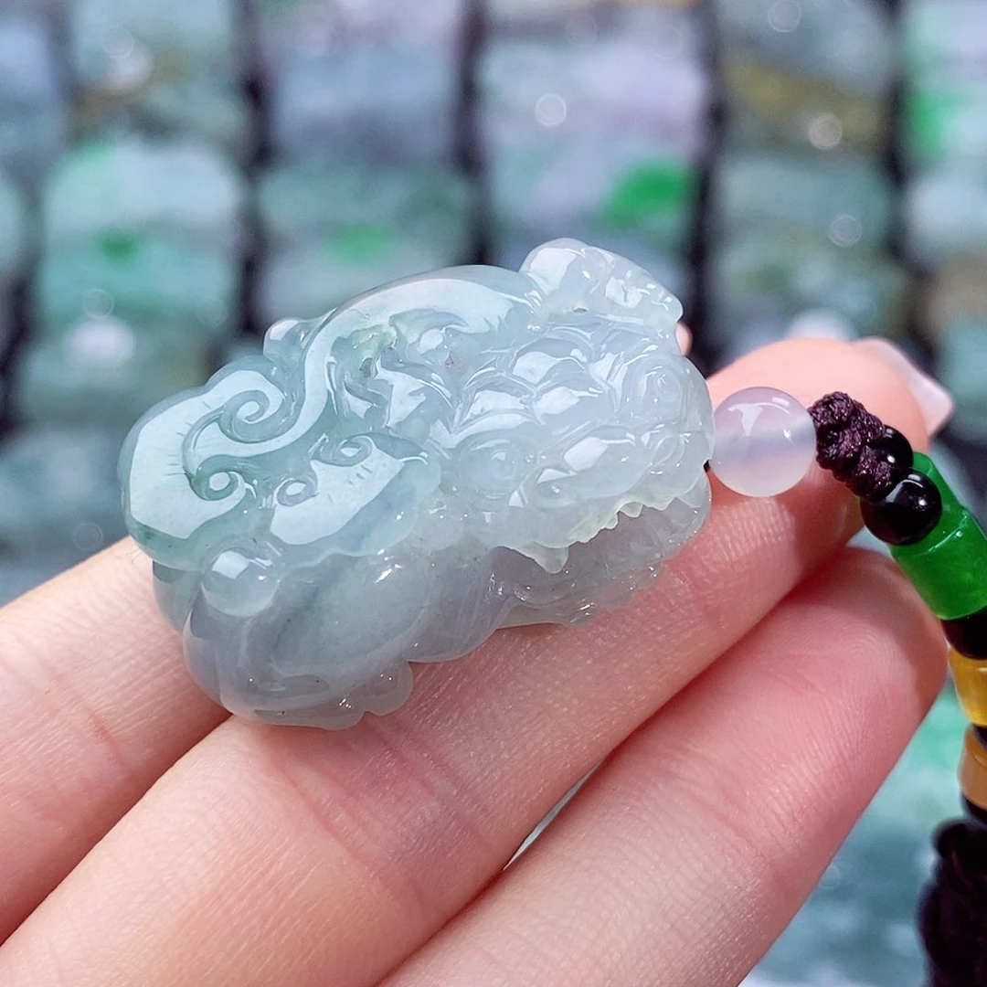颈饰未镶嵌翡翠天然