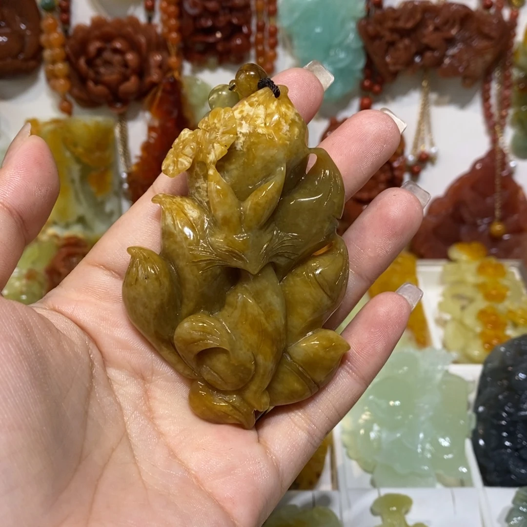 未镶嵌蛇纹石玉颈饰