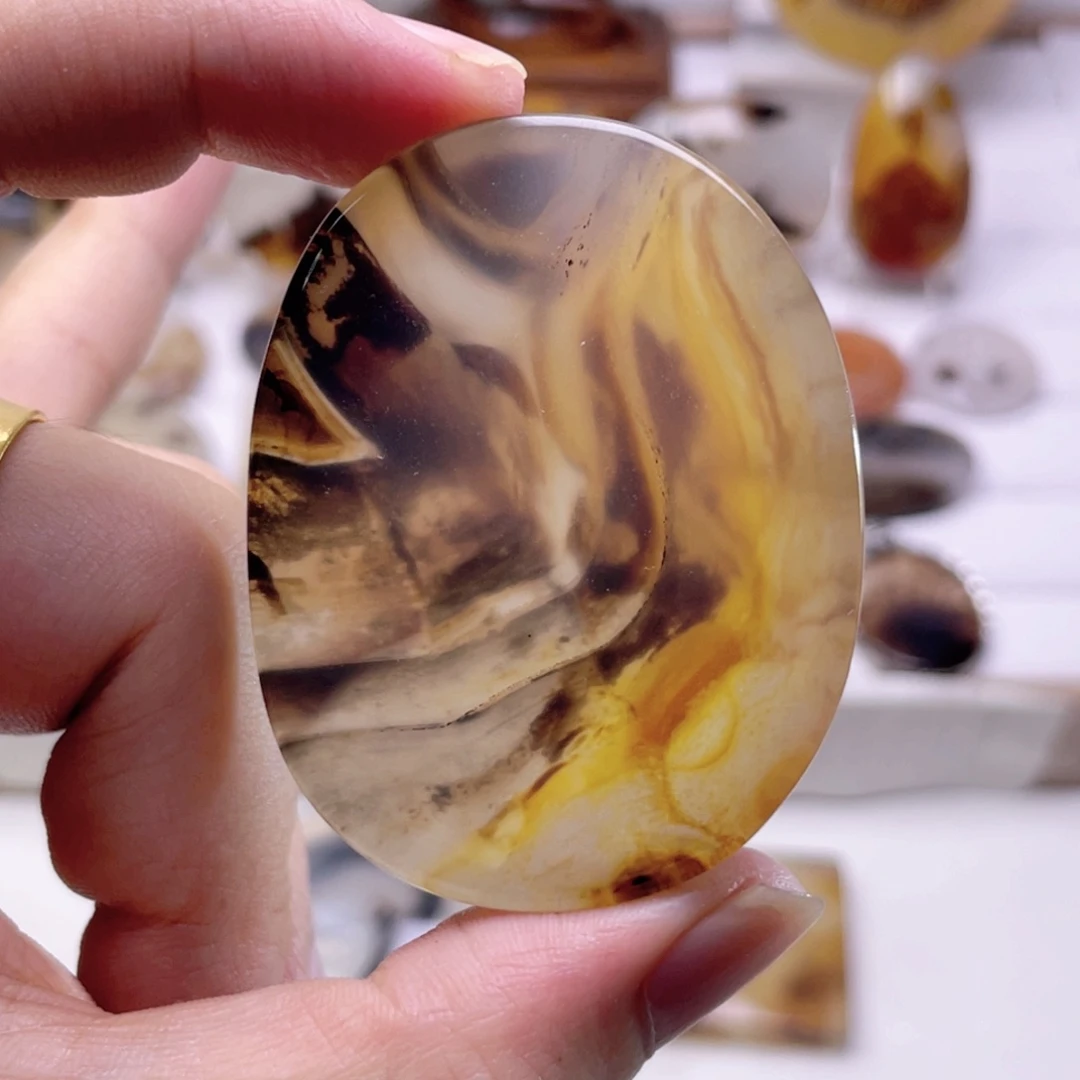 玛瑙/玉髓颈饰未镶嵌