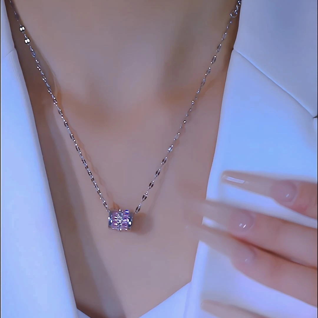 钛钢项链紫气东来吊坠饰品锁骨链首饰女款百搭轻奢小蛮腰小众坠链