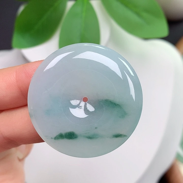 翡翠未镶嵌颈饰平安扣 35.6x5.7mm