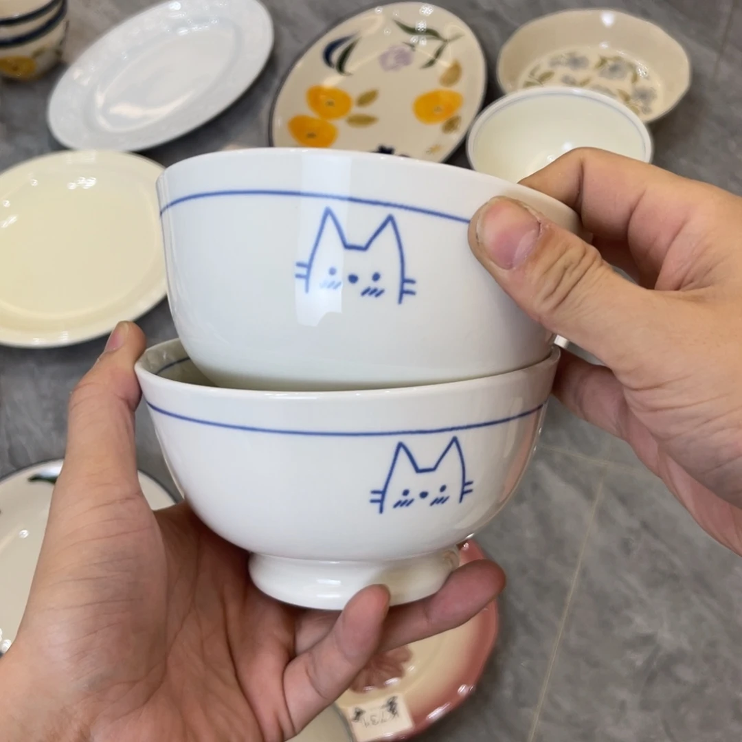 陶瓷微瑕餐具介意勿拍，满18飞！
