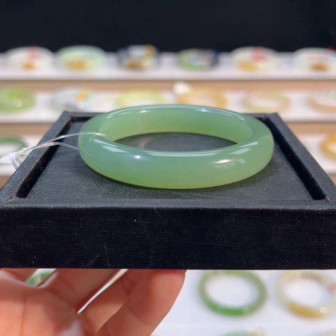 未镶嵌手镯和田玉冰猫粉青无结构