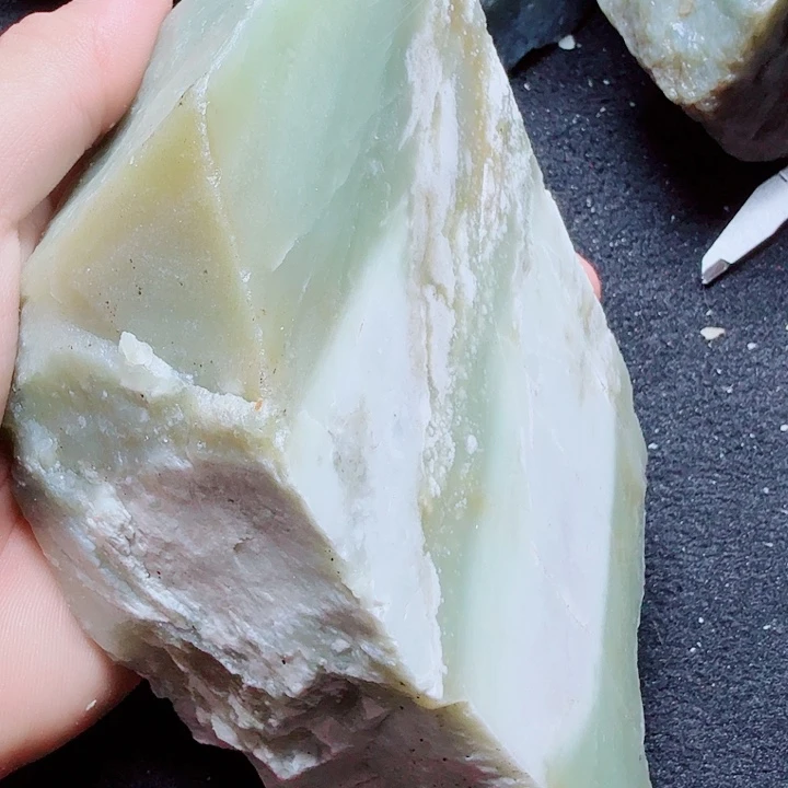 未镶嵌和田玉（糖玉）珠宝半成品