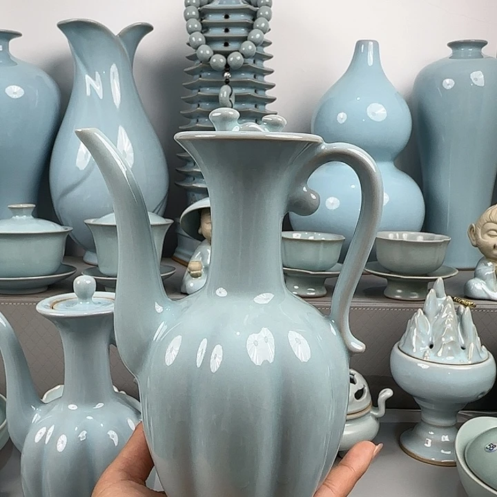 摆件没****宝汝瓷手挚壶圈足烧天青釉