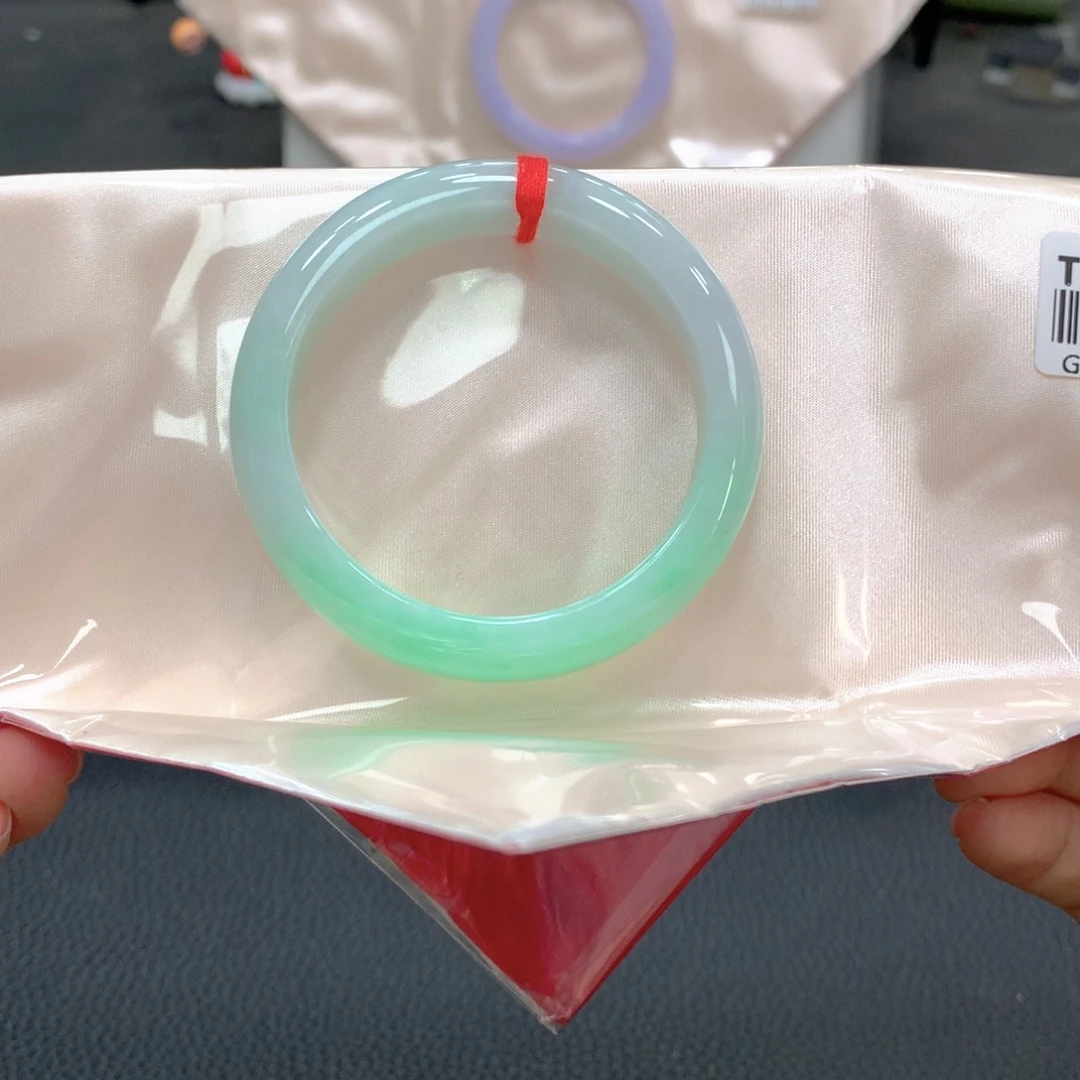 翡翠未镶嵌手镯9号