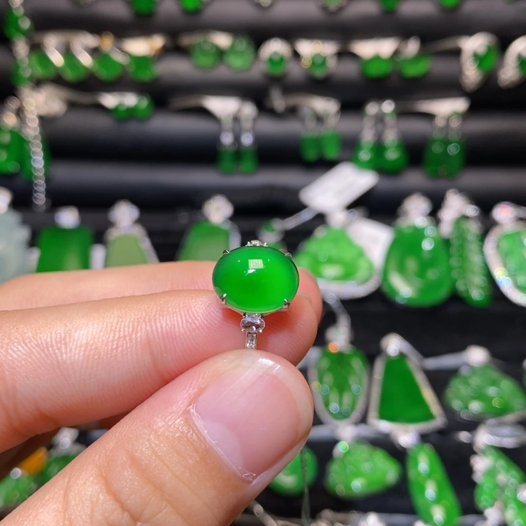 翡翠戒指9K金镶嵌天然翡翠