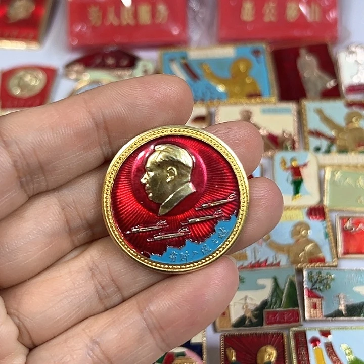 春***天其他普通金属纪念章