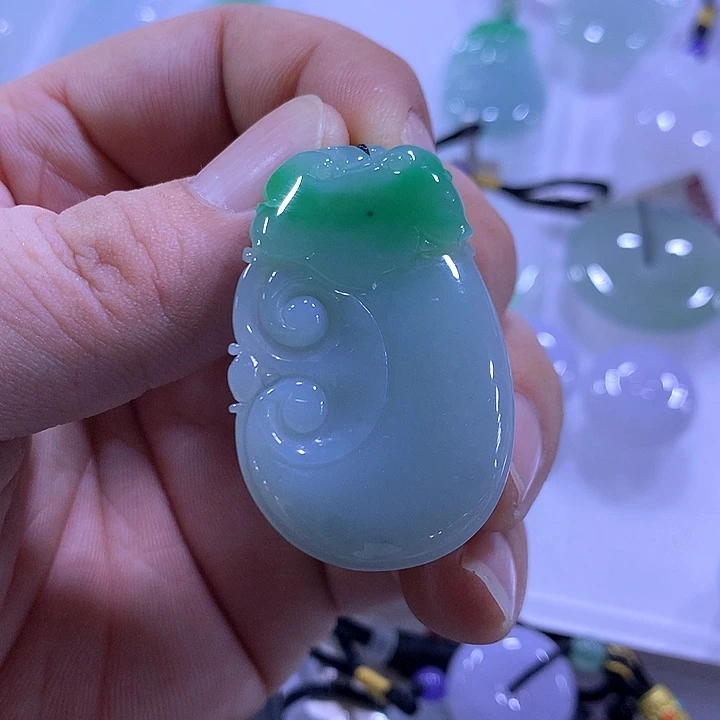 颈饰未镶嵌翡翠天然翡翠A货吊坠