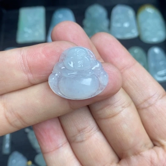 翡翠未镶嵌吊坠(赠链)