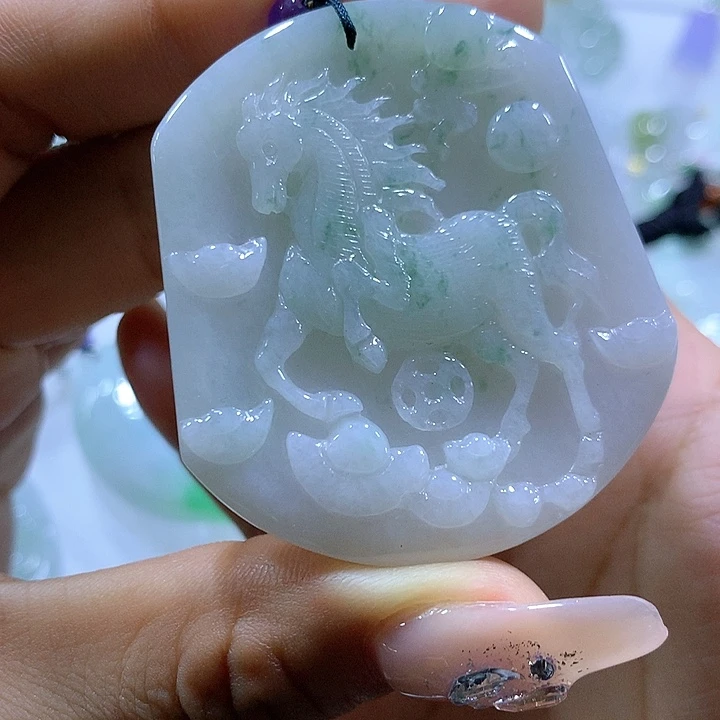 翡翠颈饰未镶嵌天然翡翠A货吊坠