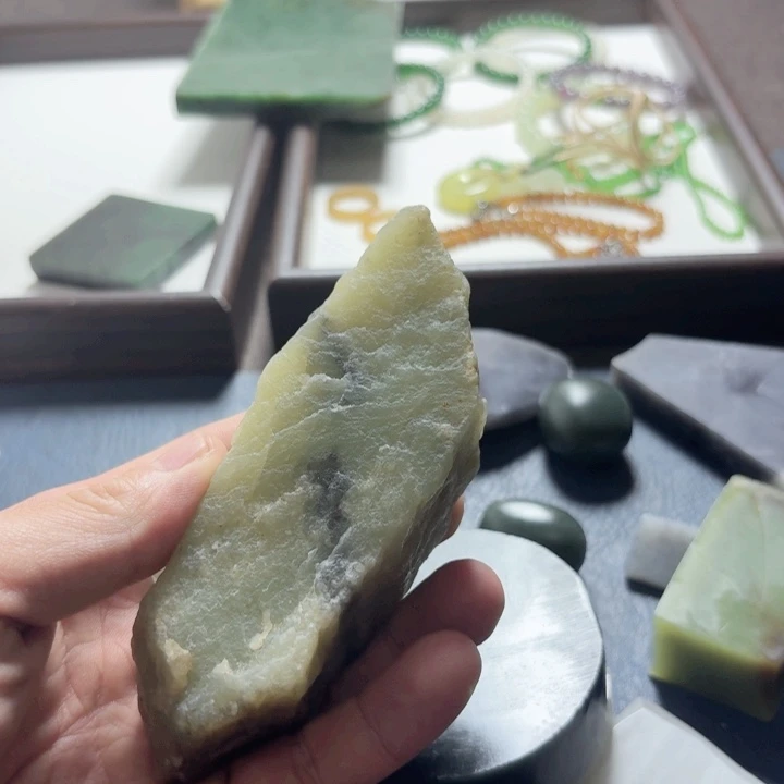 和田玉（糖玉）未镶嵌珠宝半成品