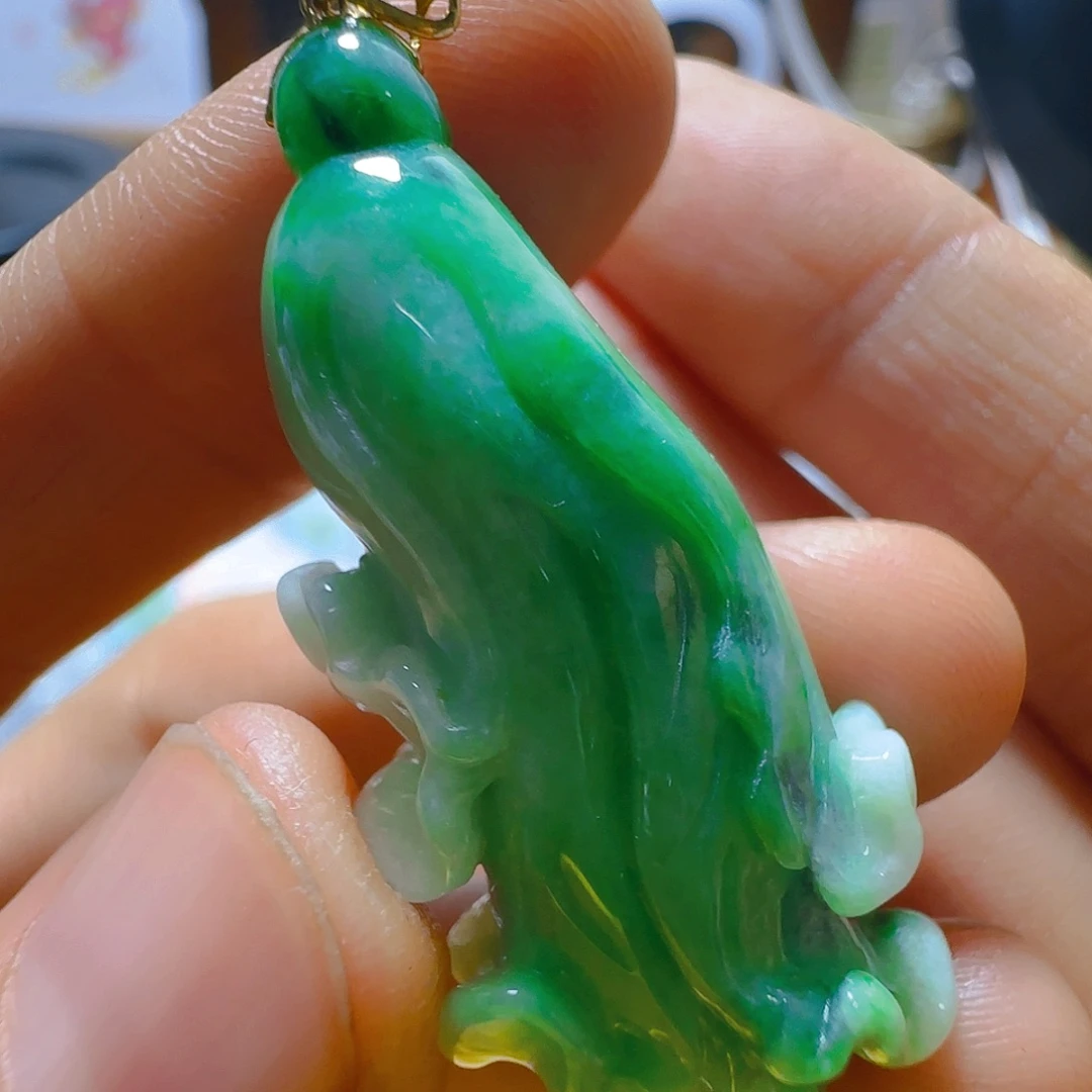 翡翠18K金镶嵌颈饰翡翠660