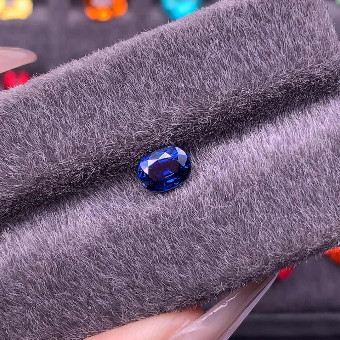 海蓝宝石裸石未镶嵌1.02ct皇家蓝GRC