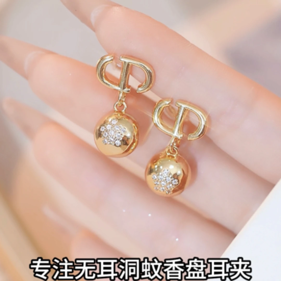 铜合金耳饰 休闲风素款气质小众蚊香盘耳夹轻奢风百搭耳饰时尚