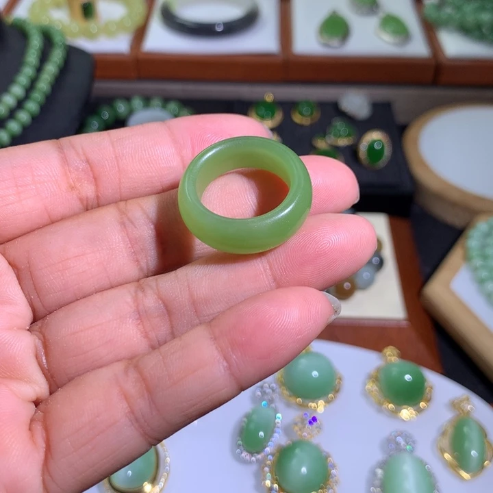 熙***珊未镶嵌戒圈和田玉（翠青玉）