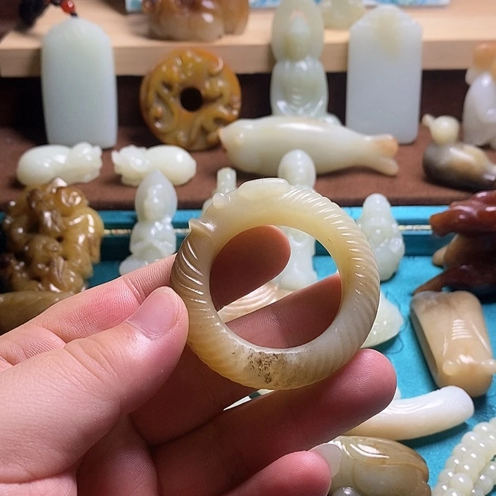 未镶嵌和田玉挂件