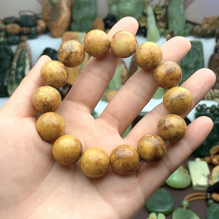 岫岩河磨玉（透闪石质玉）未镶嵌把件