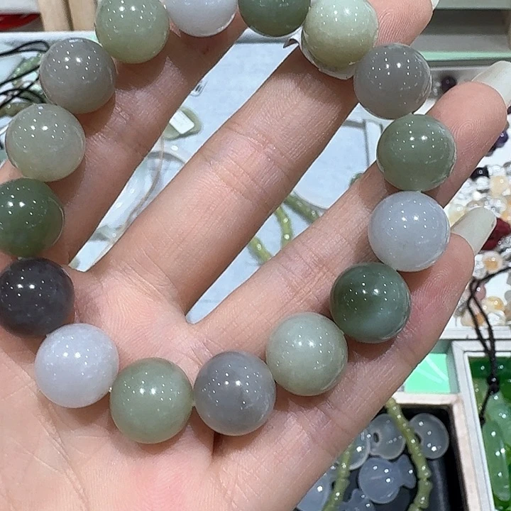 石英质玉合金颈饰