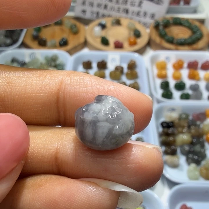 和田玉未镶嵌珠宝奇石