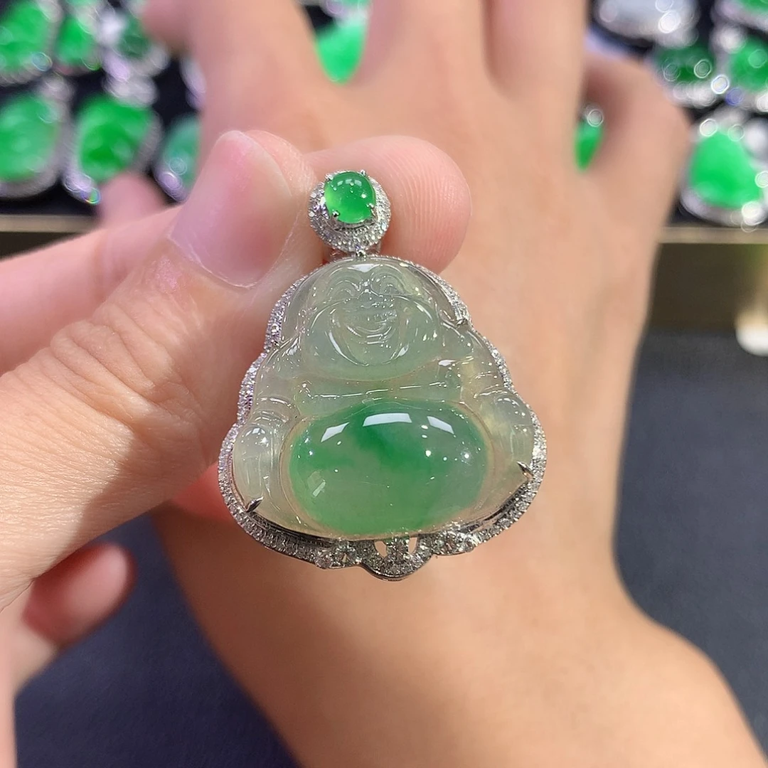 翡翠18K金镶嵌吊坠(赠链)