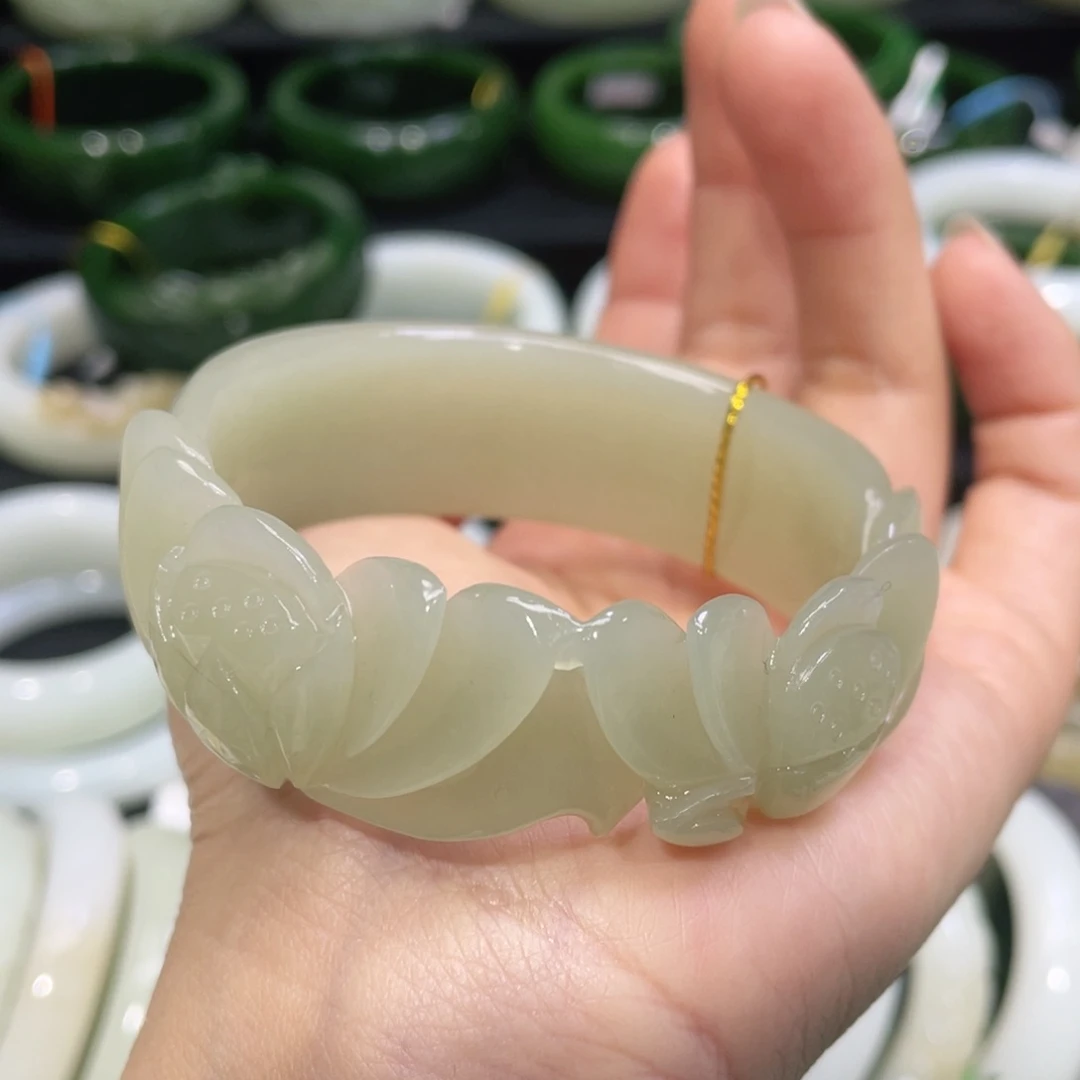 未镶嵌手镯和田玉62