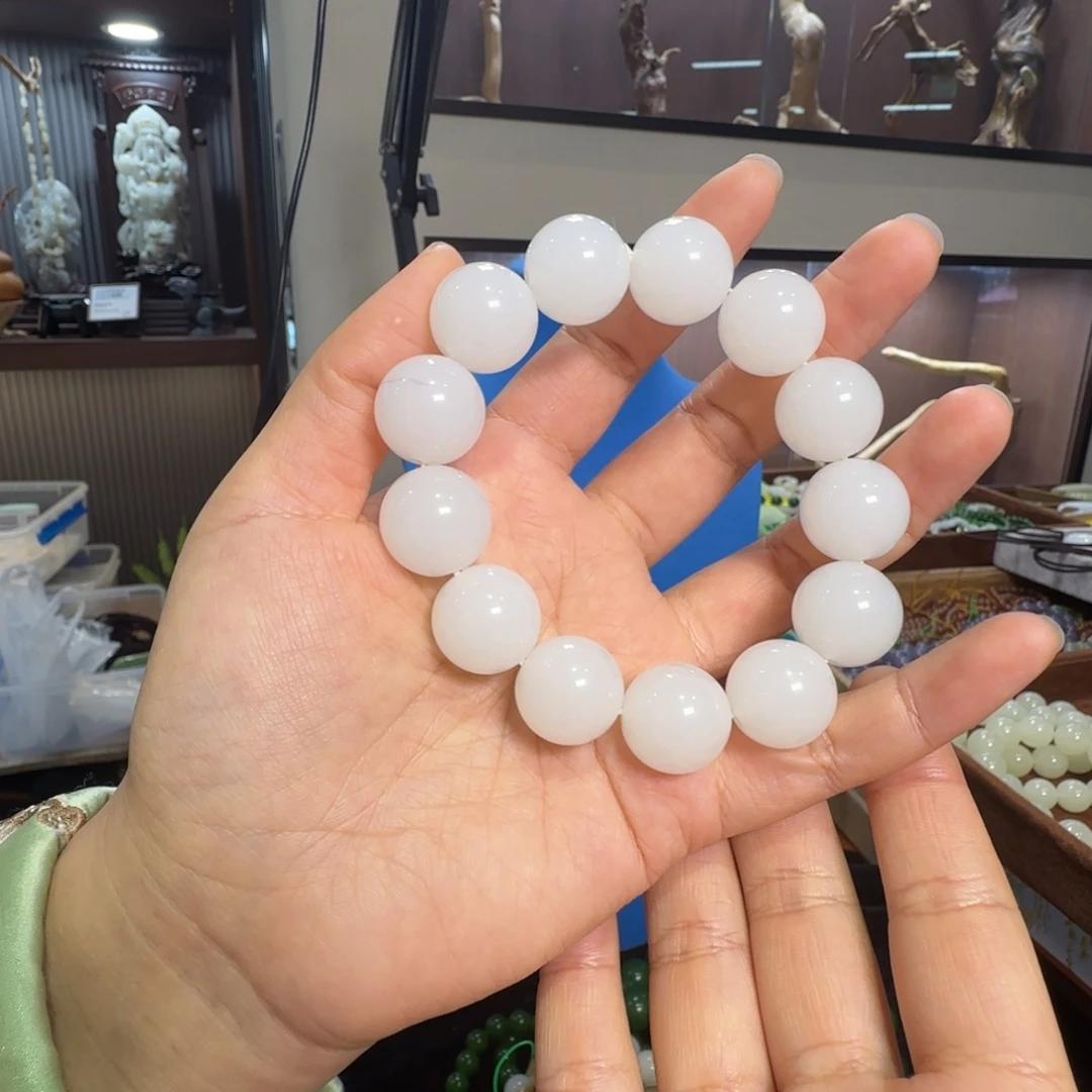 和田玉未镶嵌颈饰卡19