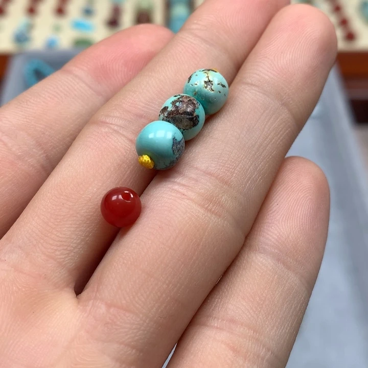 南红玛瑙配饰未镶嵌