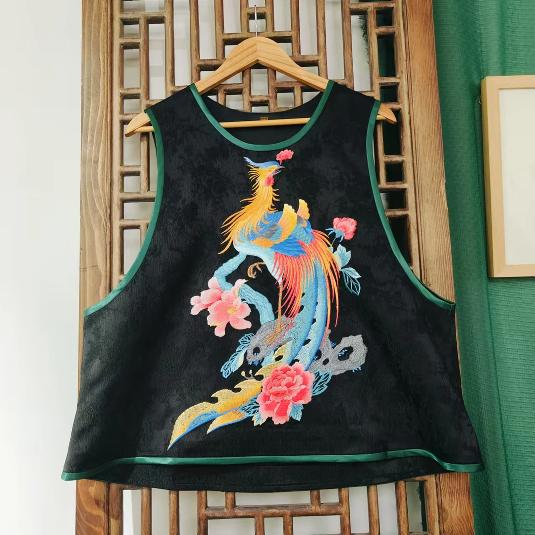 凤徕兮私人定制黑底彩凤刺绣套头圆领短马甲(LS317-13)