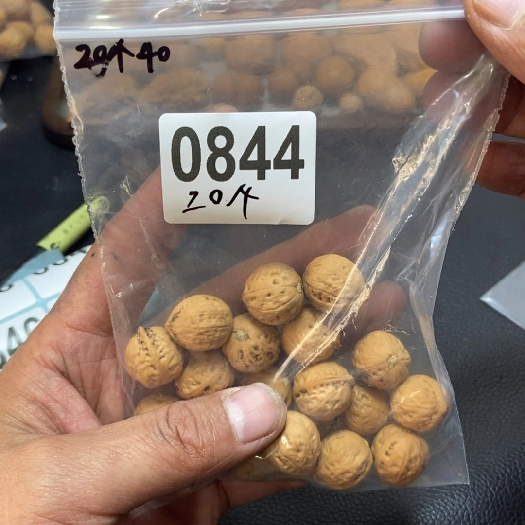 文玩核桃吊坠陈***?秋子