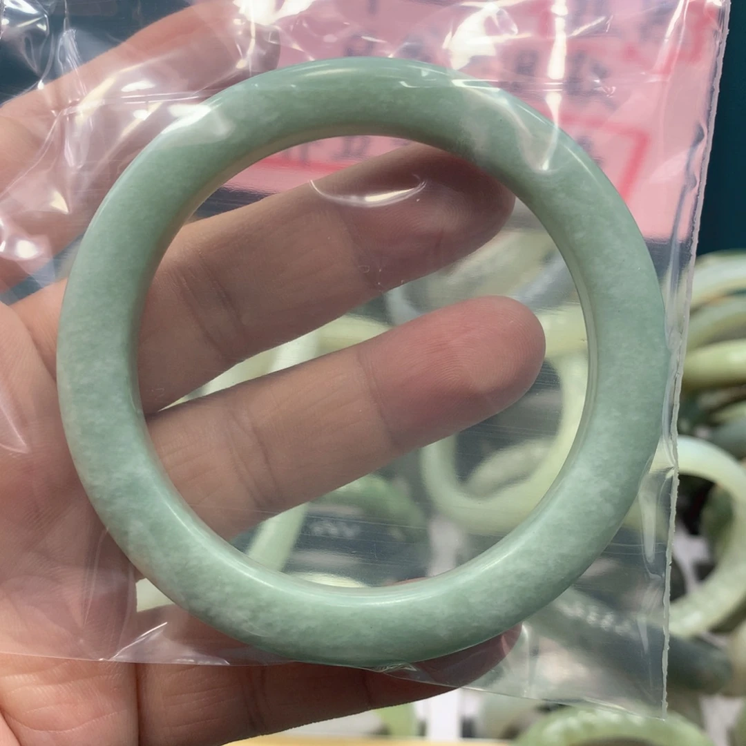 蛇纹石玉未镶嵌手镯情**浅
