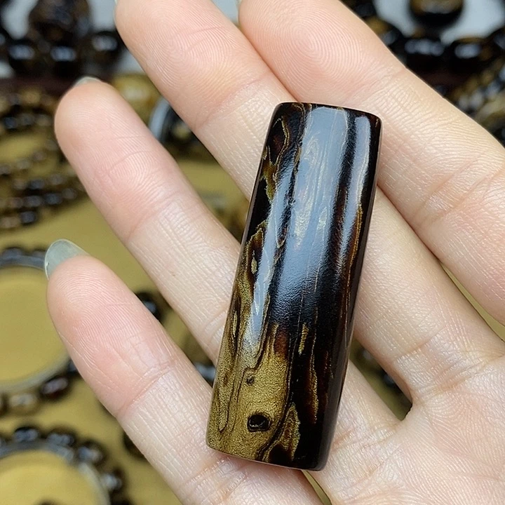 香榧木精品血柳吊坠