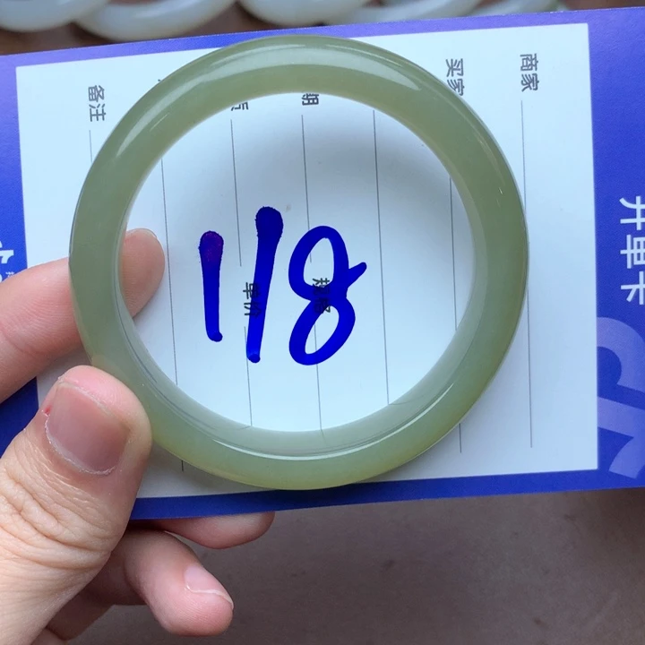 和田玉未镶嵌手镯56