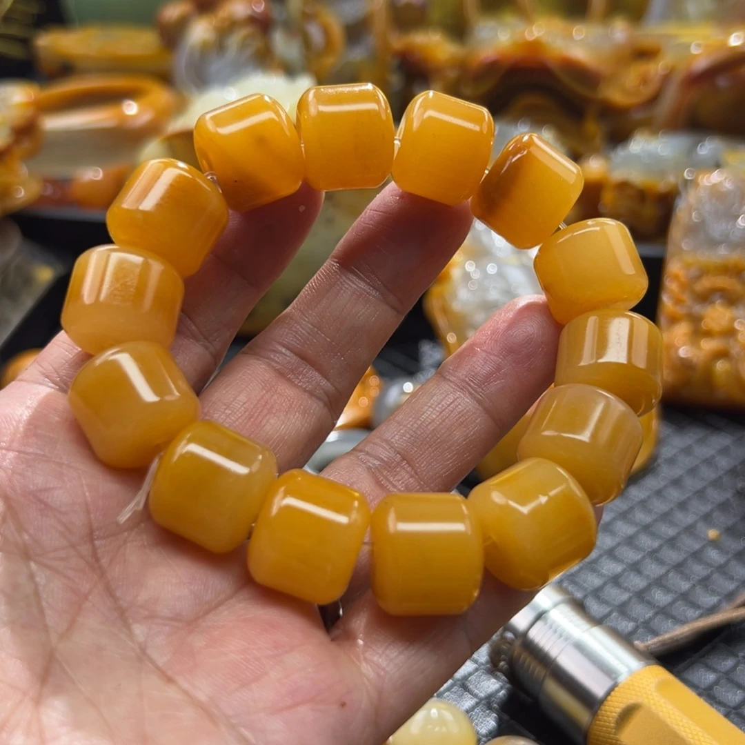 石英质玉未镶嵌颈饰