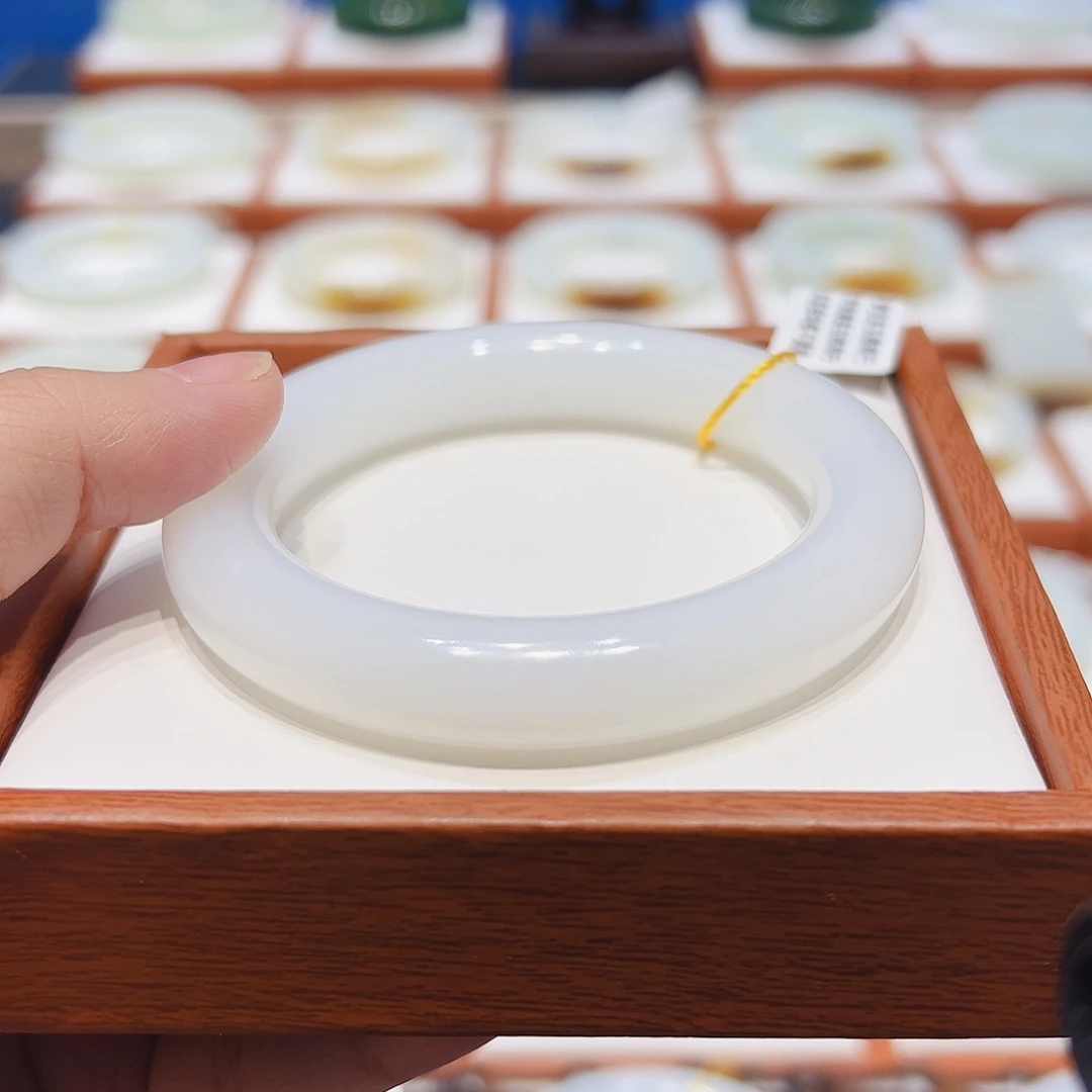 和田玉未镶嵌手镯羊脂白5455